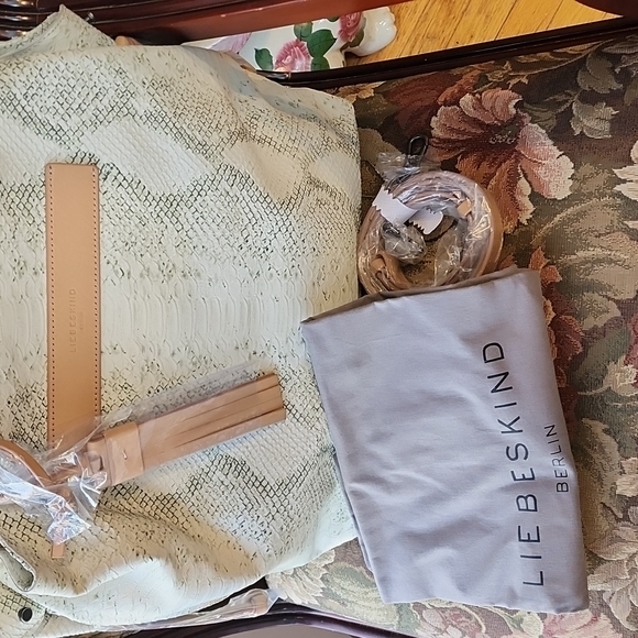 Liebeskind Berlin Sarri Shopper - 100% Cowhide Leather - Picture 9 of 11